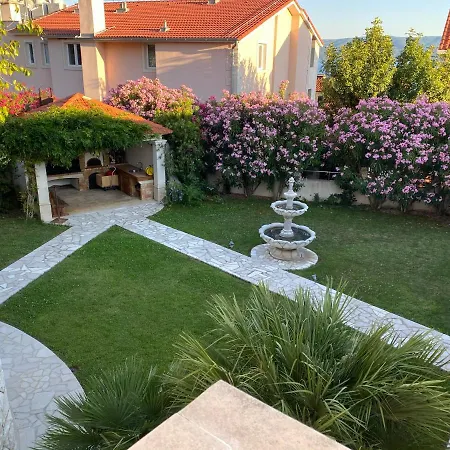 Romana Apartment Omis